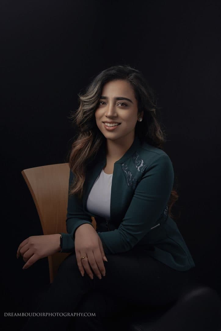 Prashasti, artist